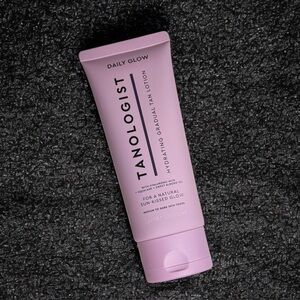 Tanologist Daily Glow Hydrating Gradual Tan Lotion - Med. To Dark Skin Tones